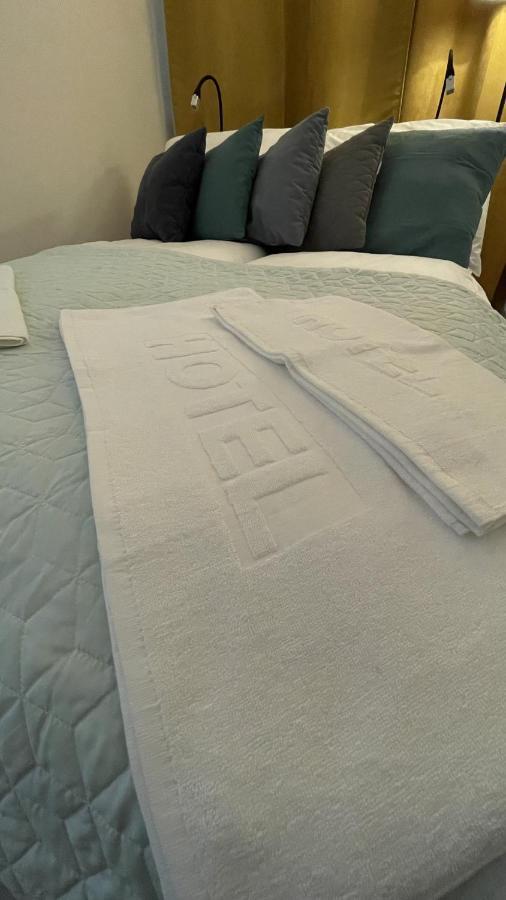 Prymasa Tysiaclecia 83A By Aparthouse Apartman Varsó Kültér fotó
