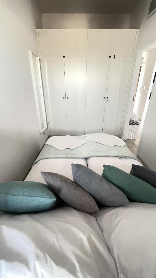 Prymasa Tysiaclecia 83A By Aparthouse Apartman Varsó Kültér fotó